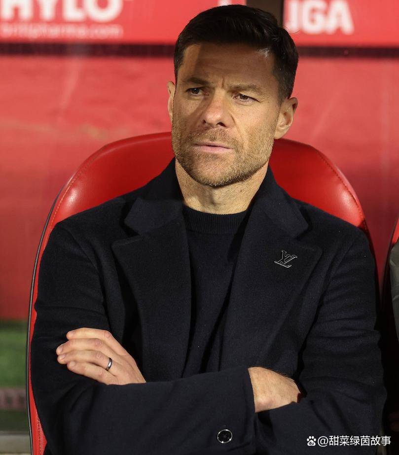 皇马将德甲球星列入夏窗引援名单，但面临来自宿敌的实质性兴趣威胁